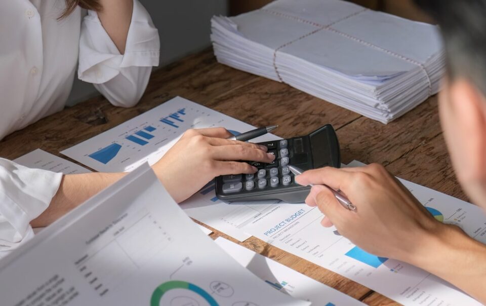 Outsorcing Bookkeping And Payroll Services